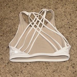 Lululemon free to be (wild) sports bra size 4 high neck